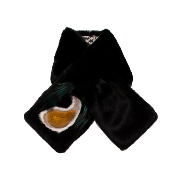 Etro NWT Fur scarf w/ paisley design, comes with box - Picture 1 of 1